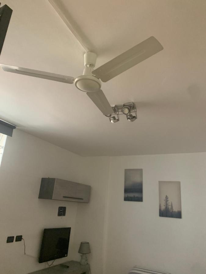 New Luxury Apartment, Milan City Center מראה חיצוני תמונה