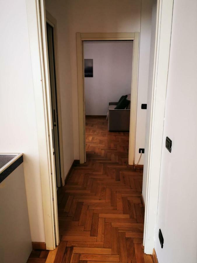 New Luxury Apartment, Milan City Center מראה חיצוני תמונה